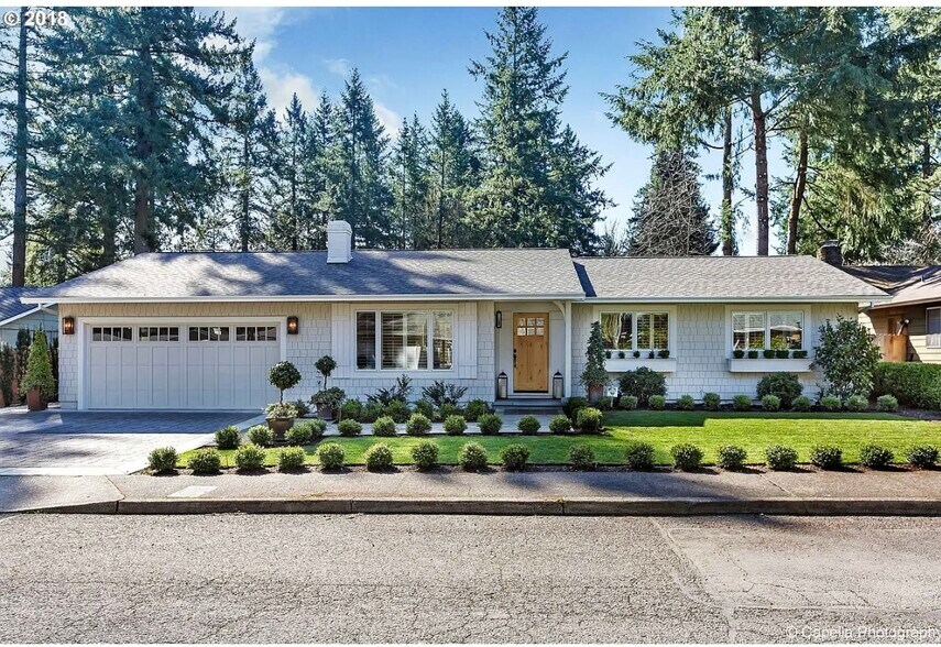 Primary Photo - 4242 Cobb Way