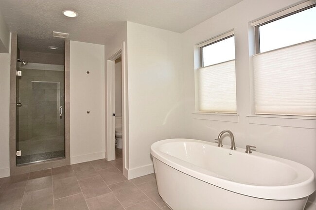 Building Photo - One of a Kind-3 Bedroom and 3 Bathroom Luxury Townhouse in Harris Ranch.