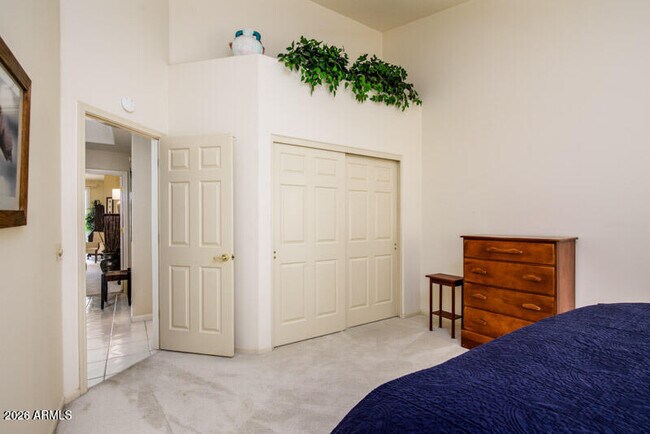 Building Photo - 10929 E Spring Creek Rd