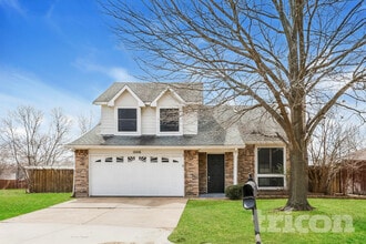 Building Photo - 1506 Briarpath Ln