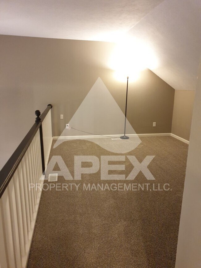 Building Photo - Beautiful 3 Bd 2.5 Ba Single Family Home in West Knoxville!!