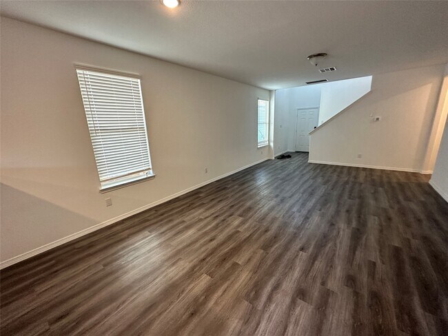 Building Photo - 16492 Moss Ln