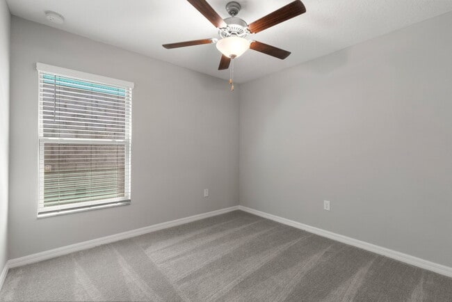 Building Photo - LIKE NEW Home for Rent in Cypress Mill!