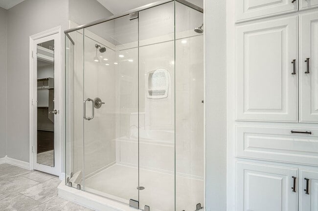 Building Photo - 6331 Collina Springs Ct