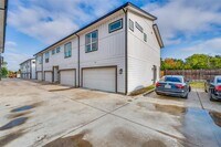 Building Photo - 2116 Shea Rd