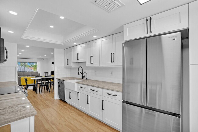 Building Photo - 1210 Sugar Sands Blvd