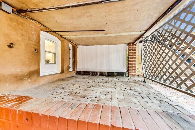 Building Photo - 4115 4th St NW
