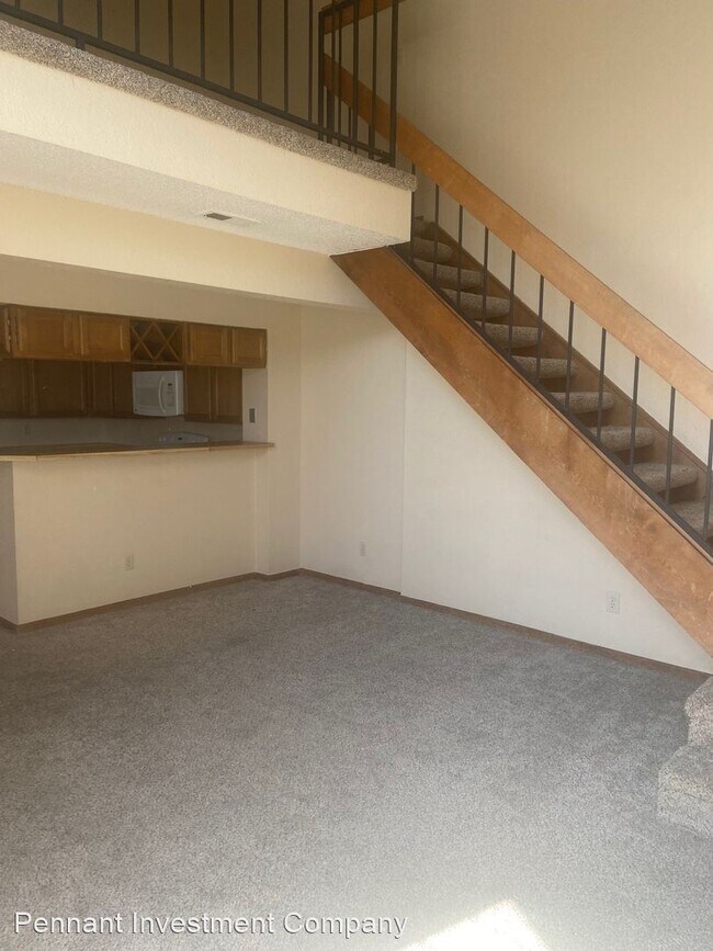 Building Photo - 2 br, 2 bath House - 5914 Gunbarrel Ave #E