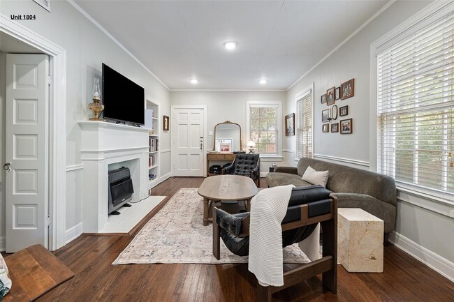 Building Photo - 1804 Pearl St