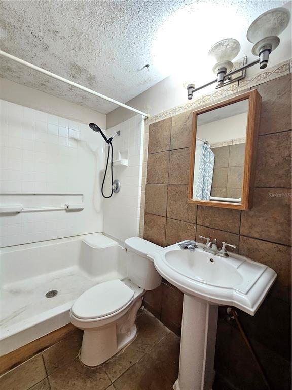 Building Photo - 3048 Coldwell Dr