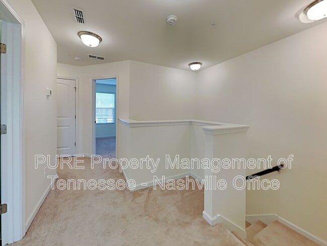 Building Photo - 819 Kennear Ln