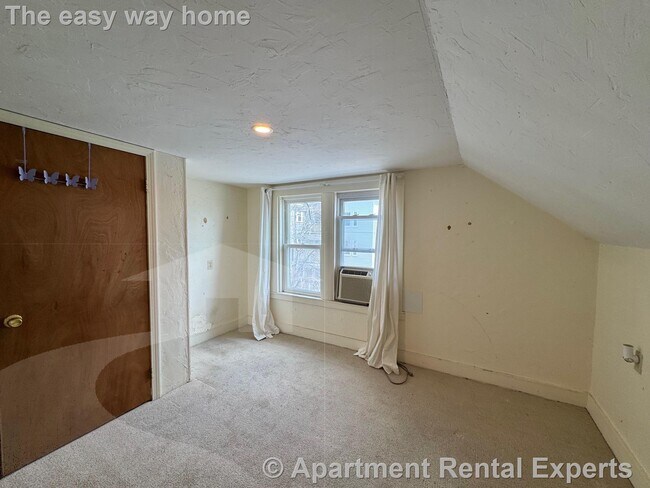 Building Photo - 57 Clarendon Ave