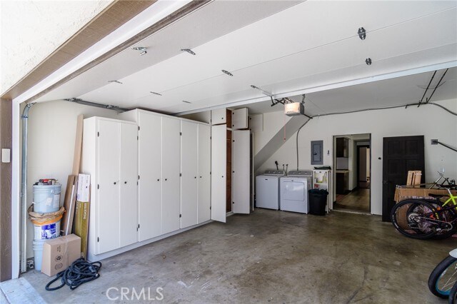 Building Photo - 313 Diamond