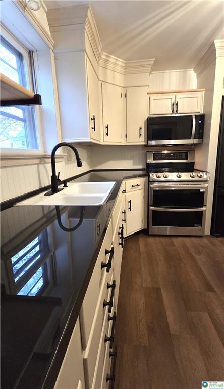 Building Photo - 735 W Broad St