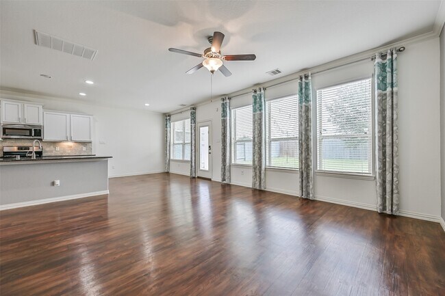 Building Photo - 4511 Apple Point Ln