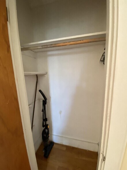 Building Photo - 379 Harvard St