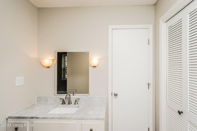 Building Photo - 1222 Constitution Dr