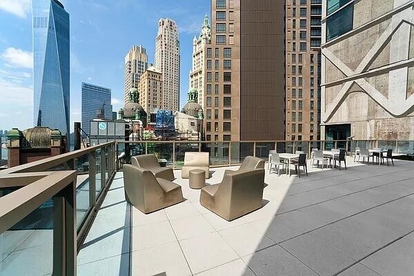 Building Photo - 113 Nassau St