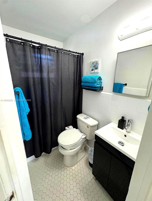 Building Photo - 3210 Canal Dr