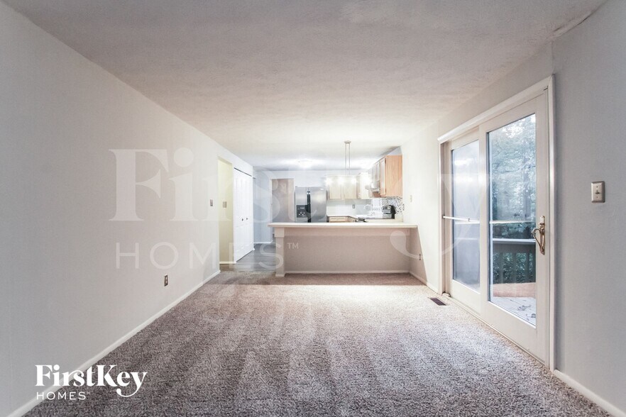Building Photo - 11567 Creekside Ln