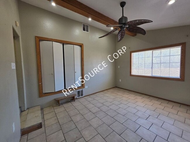 Building Photo - 750 CA-58