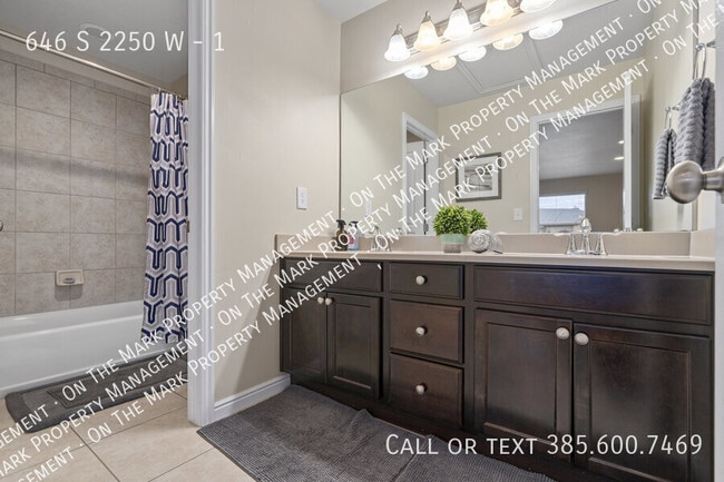 Building Photo - 646 S 2250 W