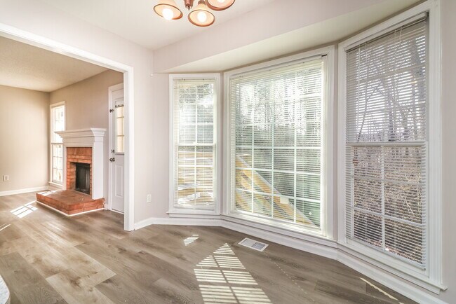 Building Photo - 3626 Spring Meadow Ct