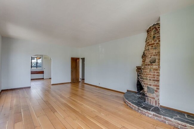 Building Photo - 2338 Channing Way