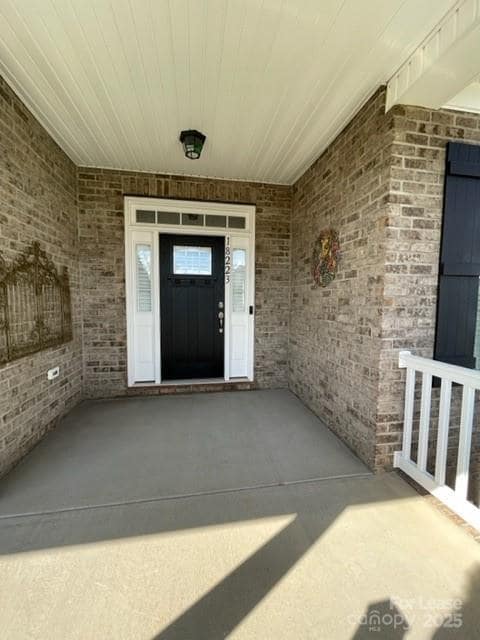 Building Photo - 18223 Ebenezer Dr