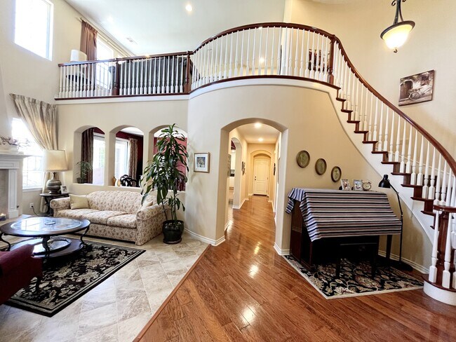 Building Photo - 12470 Sundance Ave