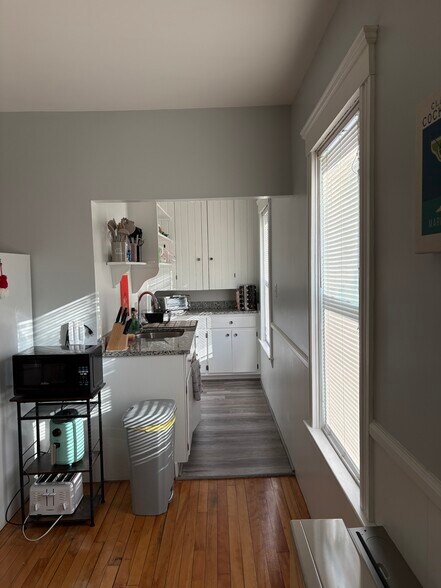 Building Photo - 3 Mars St