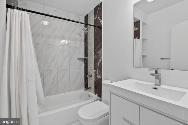 Building Photo - 3336 Salmon St