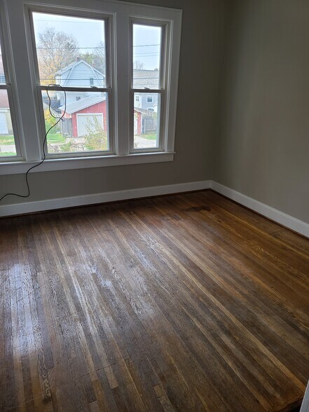 Building Photo - 111 Haldy Ave