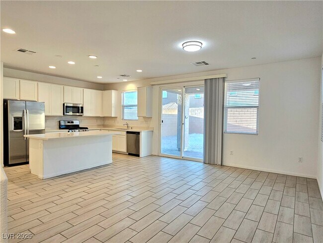 Building Photo - 6551 Dove Pt Pl