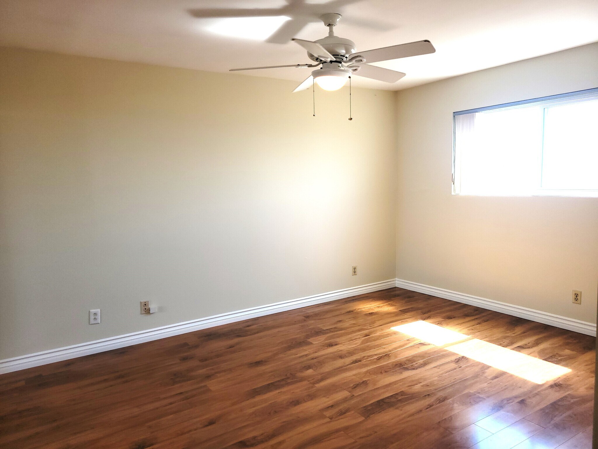 Building Photo - 1001 Seal Way