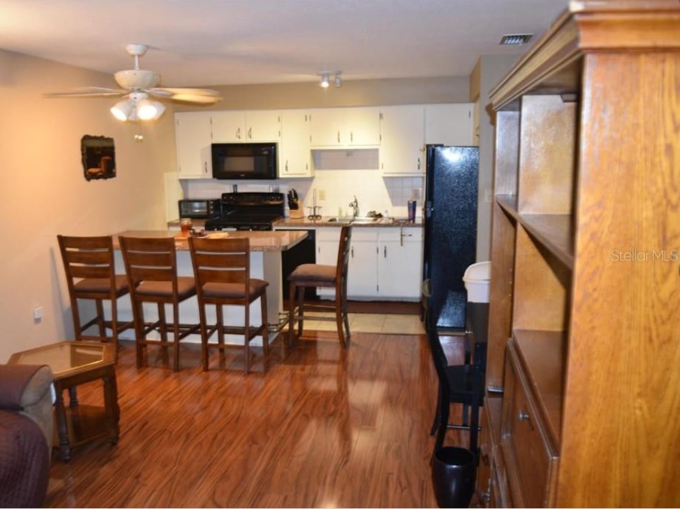 Building Photo - 4365 Tahitian Gardens Cir