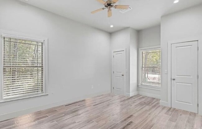 Building Photo - 16 Justin Ct