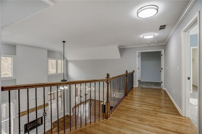 Building Photo - 128 Gold Springs Ct