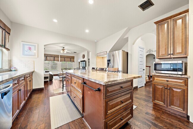 Building Photo - 22634 Cascade Springs Dr
