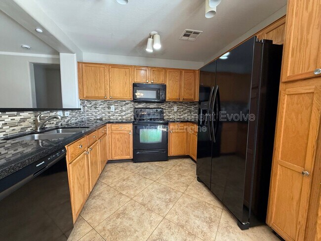 Building Photo - 22621 W Yavapai St