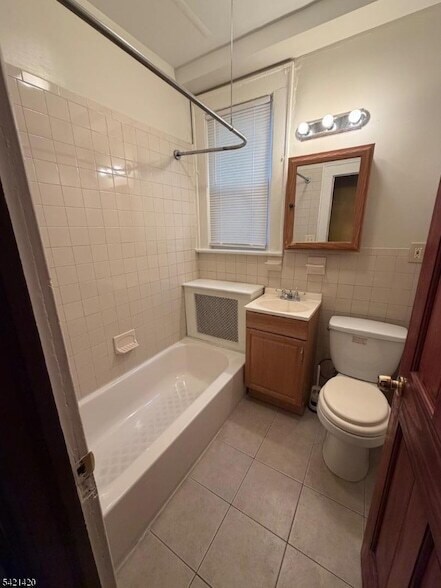 Building Photo - 99 Cedar Ave