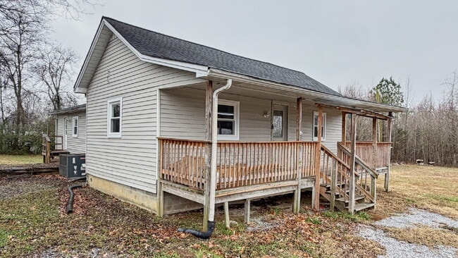 Building Photo - For Rent: 3+ BR, 3BA house. (Please speak with us before applying.)