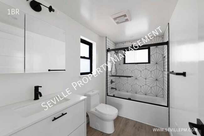 Building Photo - 776 61st St