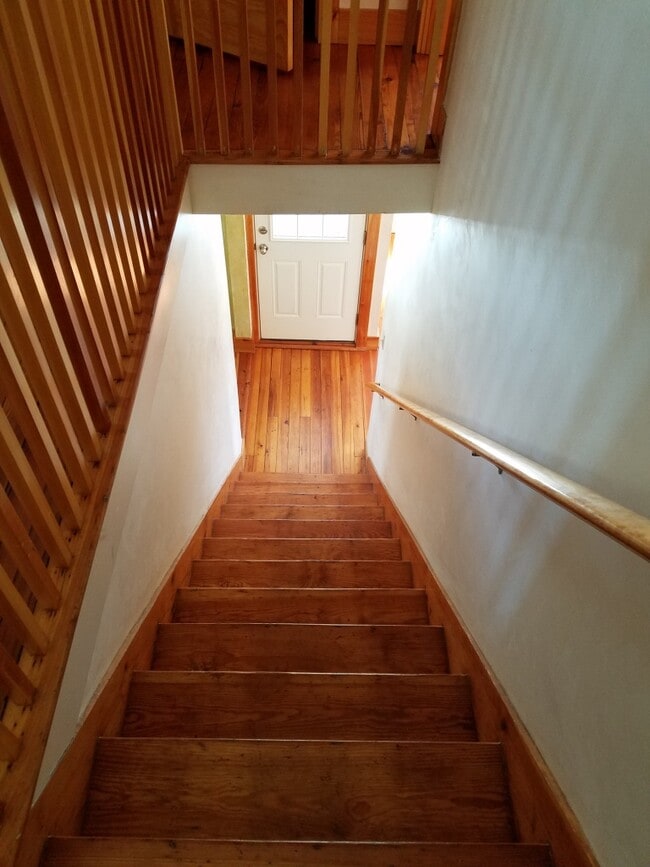 Building Photo - 143 Railroad Ave