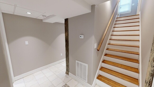 Building Photo - 7BR Home Near UTK | Fort Sanders Area