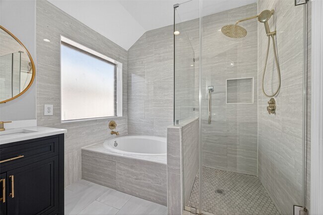 Building Photo - 17106 Pecan Acres Dr