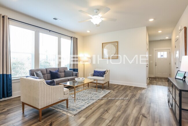 Building Photo - 405 Rill Walk Pl
