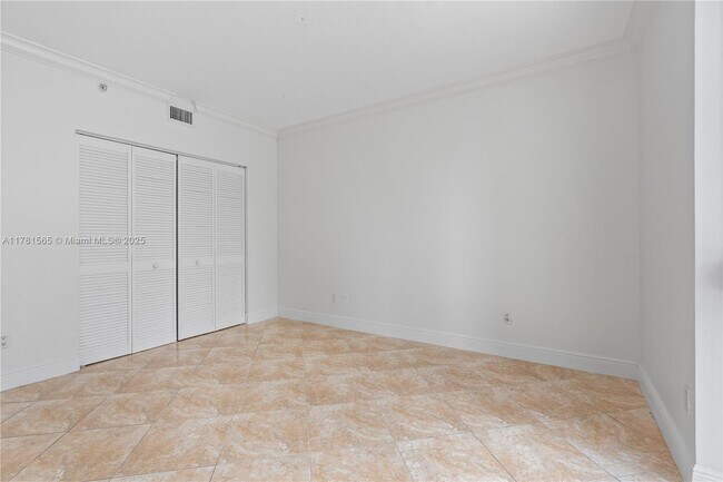 Building Photo - 325 S Biscayne Blvd