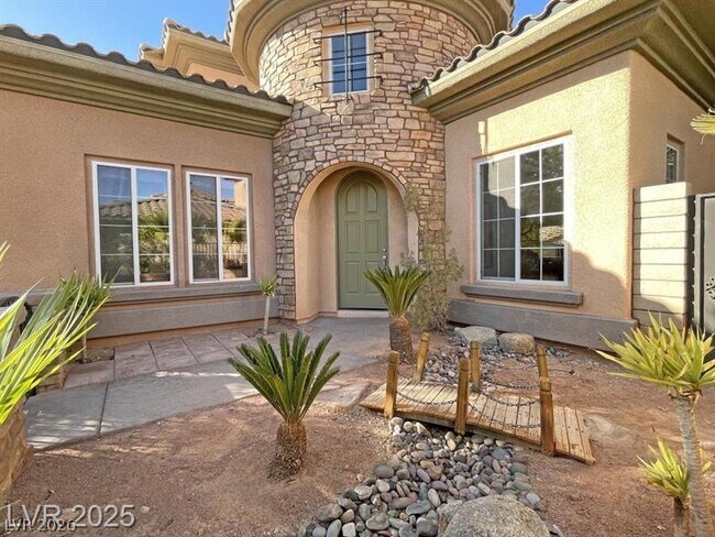 Building Photo - 12048 La Palmera Ave