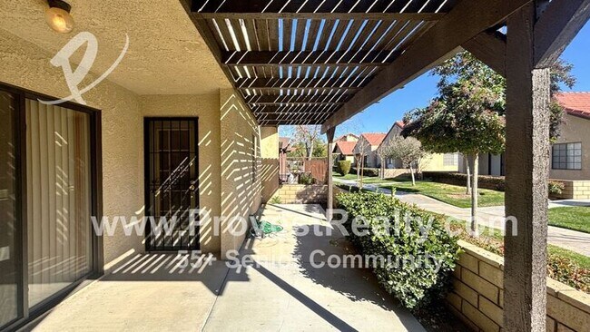 Building Photo - 19053 Elm Dr